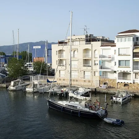 Apartment Pierre & Marina Empuriabrava